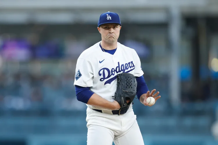 Skubal struggles with control in Dodgers home debut